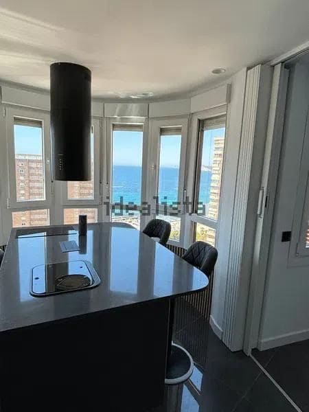 1 soveværelse Lejlighed til salg i Benidorm med swimmingpool - € 235.999 (Ref: 9547524)