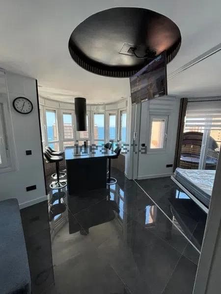 1 soveværelse Lejlighed til salg i Benidorm med swimmingpool - € 235.999 (Ref: 9547524)