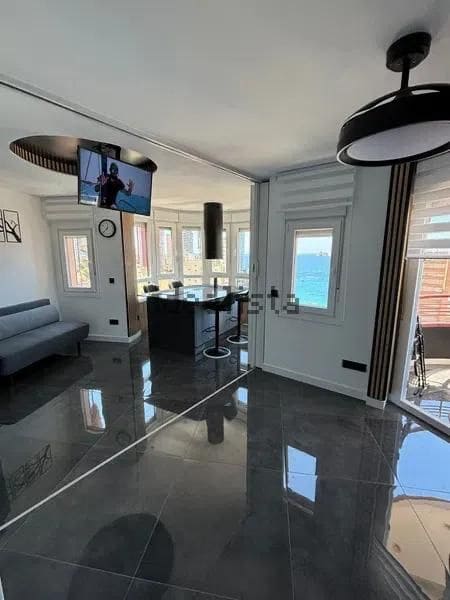 1 soveværelse Lejlighed til salg i Benidorm med swimmingpool - € 235.999 (Ref: 9547524)