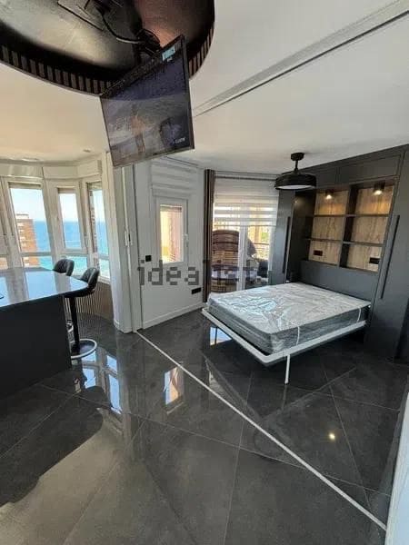 1 soveværelse Lejlighed til salg i Benidorm med swimmingpool - € 235.999 (Ref: 9547524)