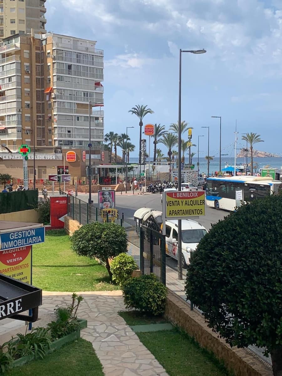 4 sovrum Lägenhet till salu i Benidorm med garage - 550 000 € (Ref: 9550595)