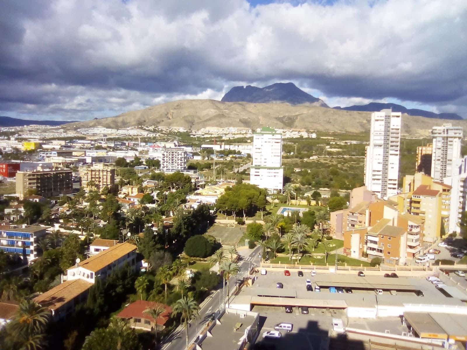 4 soveværelse Lejlighed til salg i Benidorm med garage - € 429.999 (Ref: 9564293)