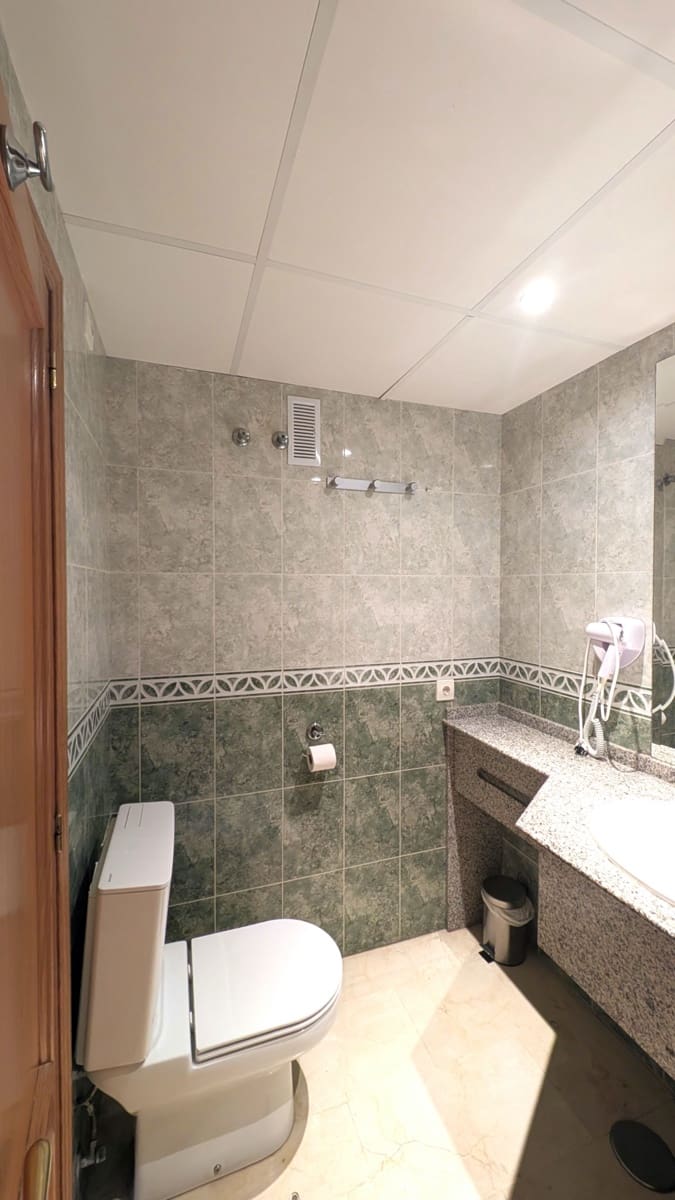 1 slaapkamer Appartement te koop in Benidorm met zwembad - € 259.999 (Ref: 9585337)