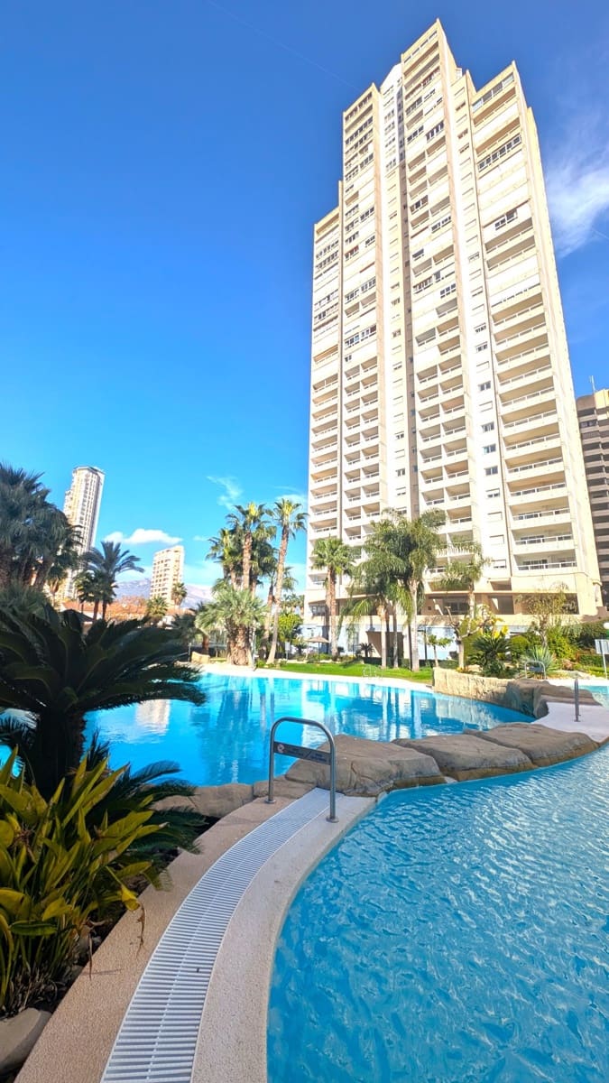 1 slaapkamer Appartement te koop in Benidorm met zwembad - € 259.999 (Ref: 9585337)