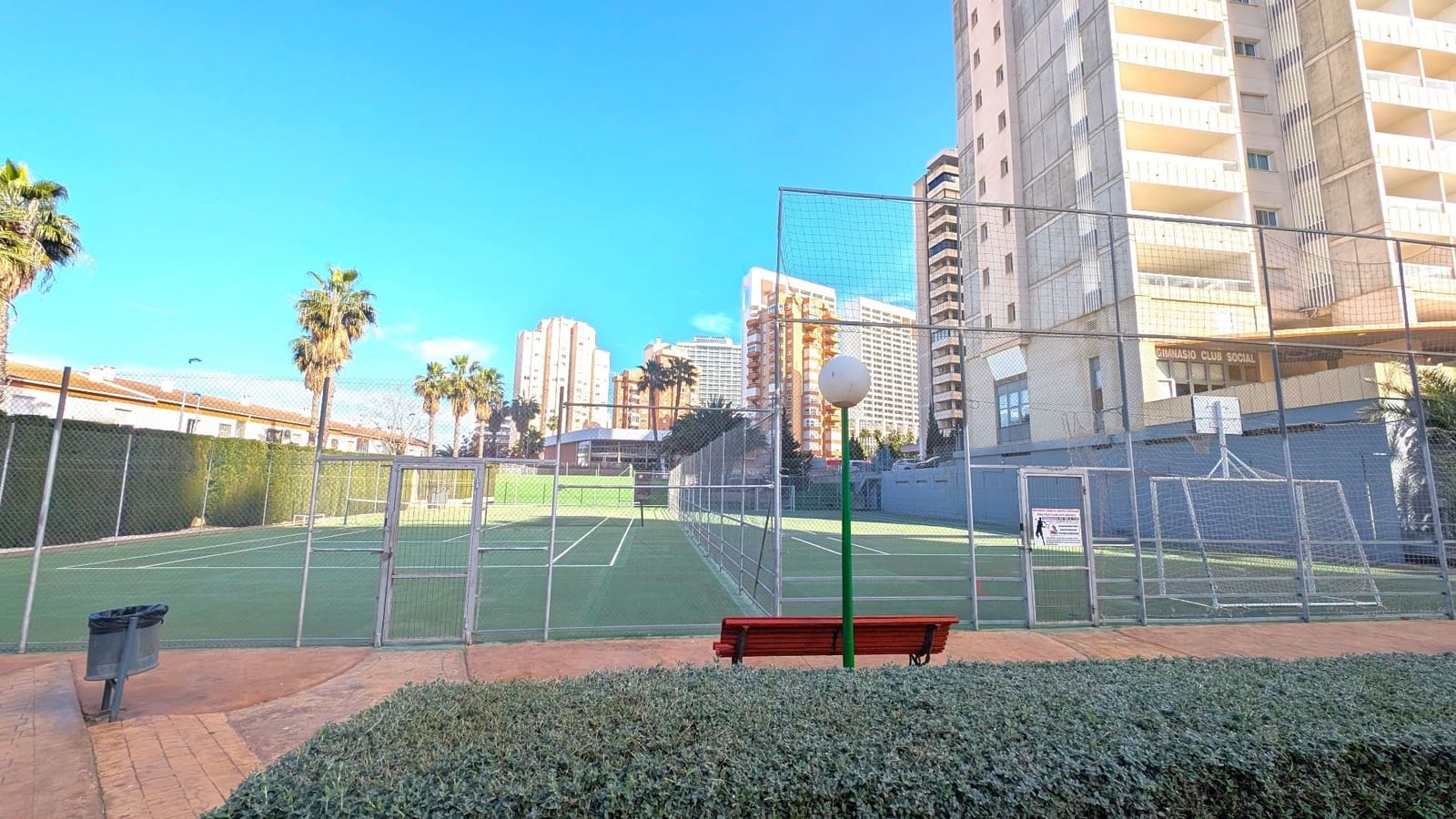 1 slaapkamer Appartement te koop in Benidorm met zwembad - € 259.999 (Ref: 9585337)