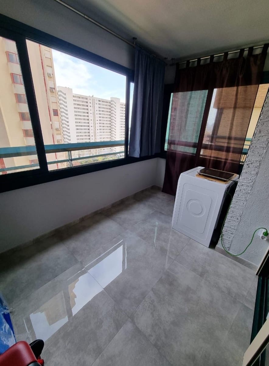 1 sovrum Lägenhet till salu i Benidorm med pool - 184 999 € (Ref: 9594599)