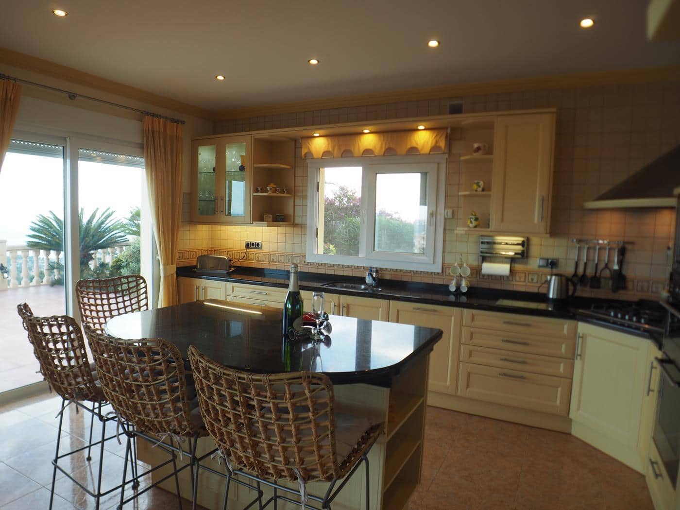 3 soveværelse Villa til salg i Moraira med swimmingpool garage - € 1.550.000 (Ref: 5709881)