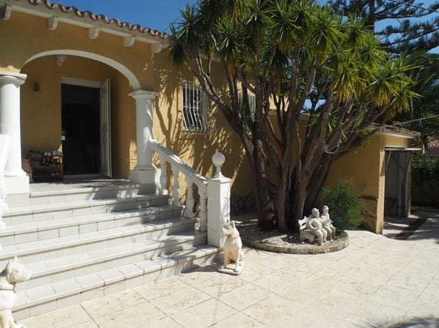 3 soveværelse Villa til salg i Moravit - Cap Blanc, Teulada-Moraira med swimmingpool garage - € 750.000 (Ref: 9111662)