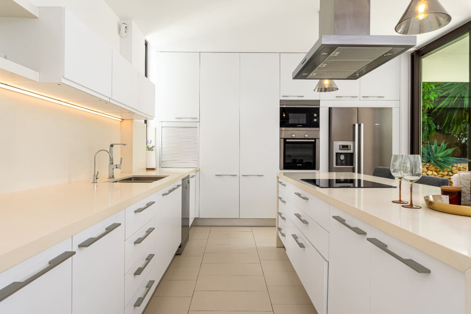 5 bedroom Villa for sale in Moraira with pool garage - € 2,300,000 (Ref: 9348452)