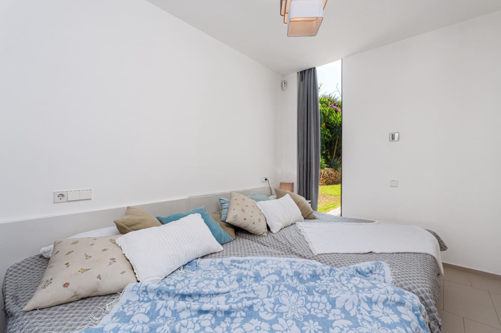 5 bedroom Villa for sale in Moraira with pool garage - € 2,300,000 (Ref: 9348452)