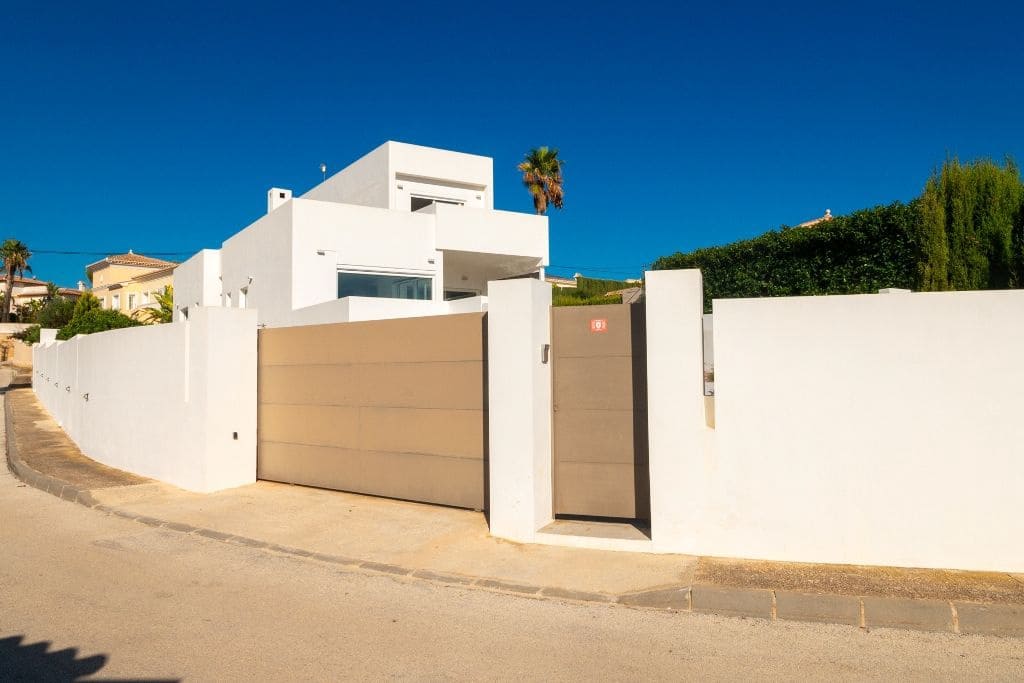 4 chambre Villa/Maison à vendre à Calpe / Calp avec piscine garage - 1 380 000 € (Ref: 9348453)