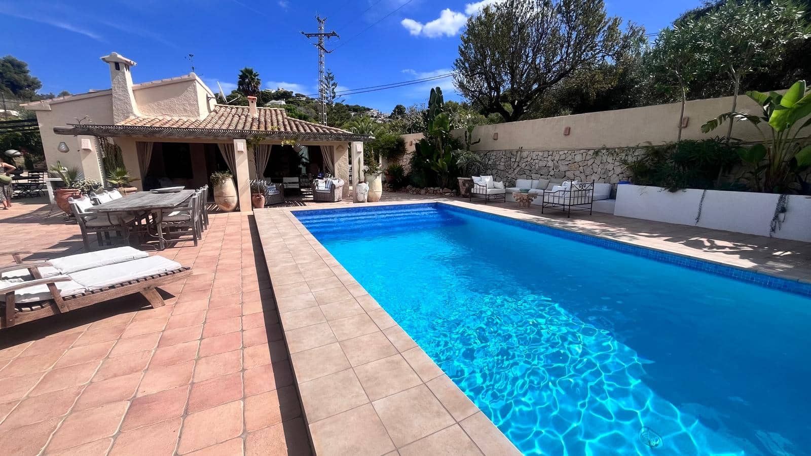 2 soveværelse Villa til salg i Moraira med swimmingpool garage - € 695.000 (Ref: 9348457)