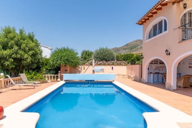 4 bedroom Villa for sale in Jalón / Xaló with garage - € 595,000 (Ref: 9449279)