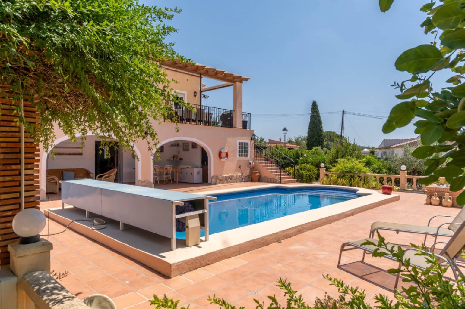 4 bedroom Villa for sale in Jalon / Xalo with garage - € 595,000 (Ref: 9449279)