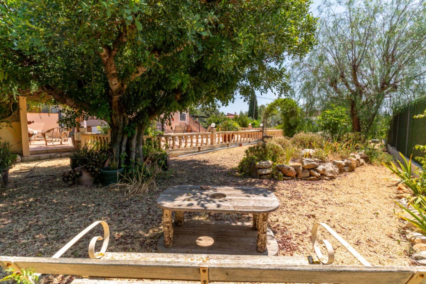 4 bedroom Villa for sale in Jalon / Xalo with garage - € 595,000 (Ref: 9449279)