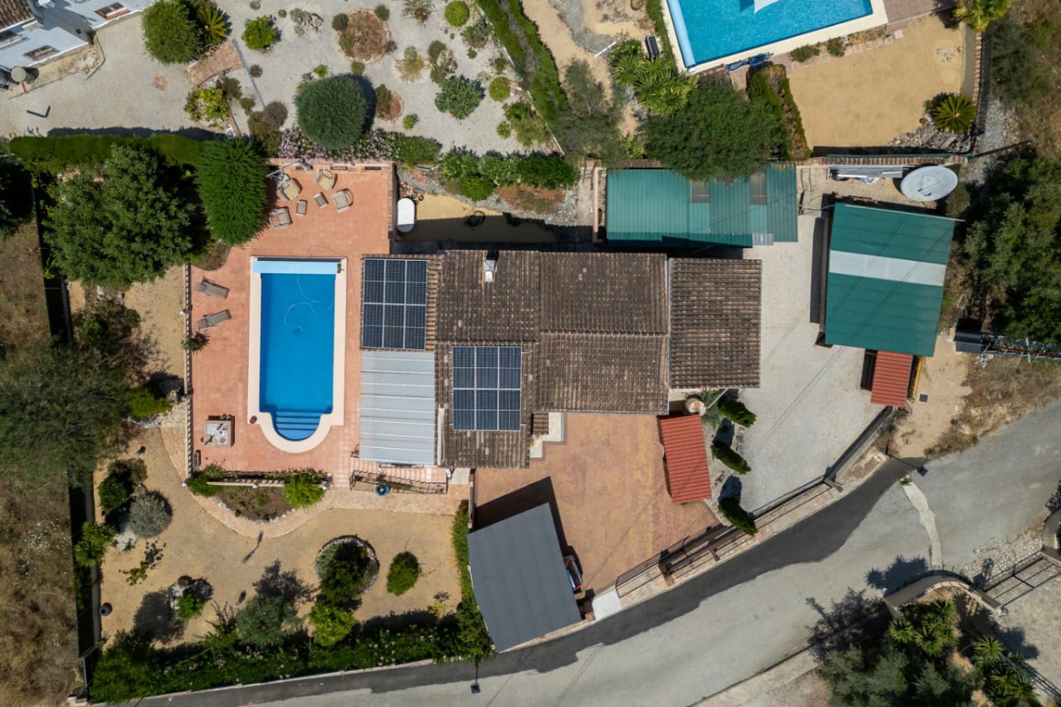 4 bedroom Villa for sale in Jalon / Xalo with garage - € 595,000 (Ref: 9449279)