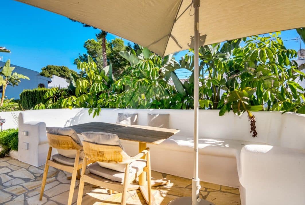 2 soverom Villa til salgs i Moraira med svømmebasseng garasje - € 695 000 (Ref: 9449281)