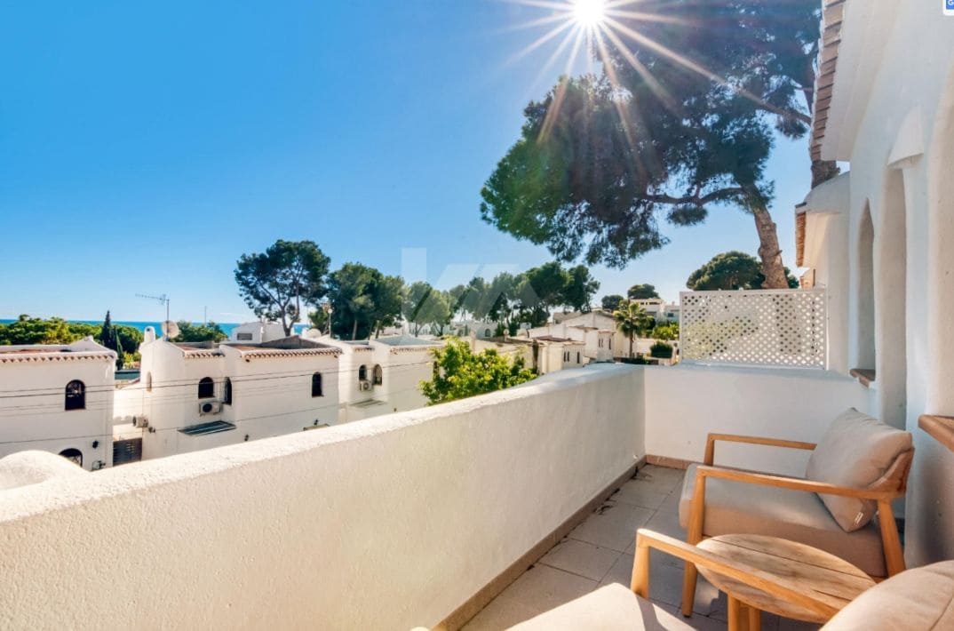 2 soverom Villa til salgs i Moraira med svømmebasseng garasje - € 695 000 (Ref: 9449281)