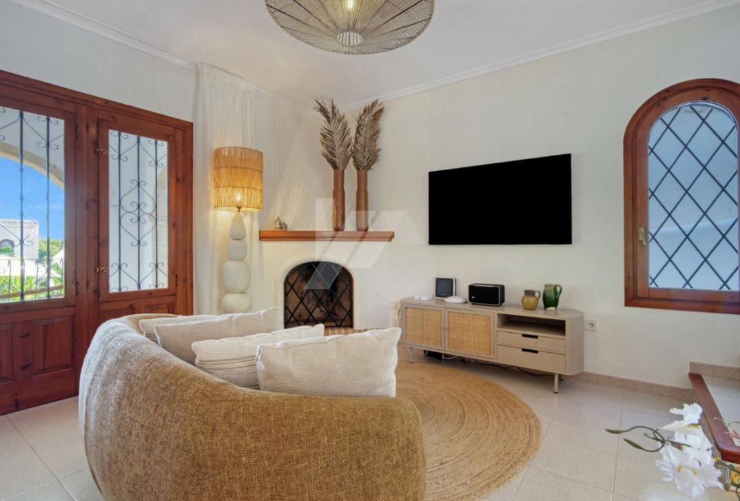 2 soverom Villa til salgs i Moraira med svømmebasseng garasje - € 695 000 (Ref: 9449281)