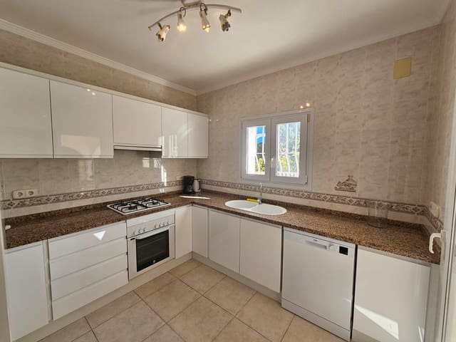 4 chambre Villa/Maison à vendre à Pinar del Advocat - Cometa, Teulada-Moraira avec piscine garage - 590 000 € (Ref: 9449282)