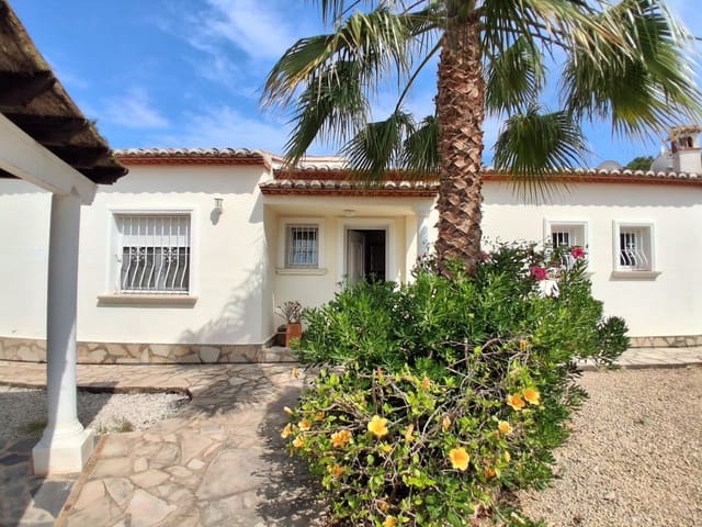 4 slaapkamer Villa te koop in Pinar del Advocat - Cometa, Teulada-Moraira met zwembad garage - € 625.000 (Ref: 9449282)