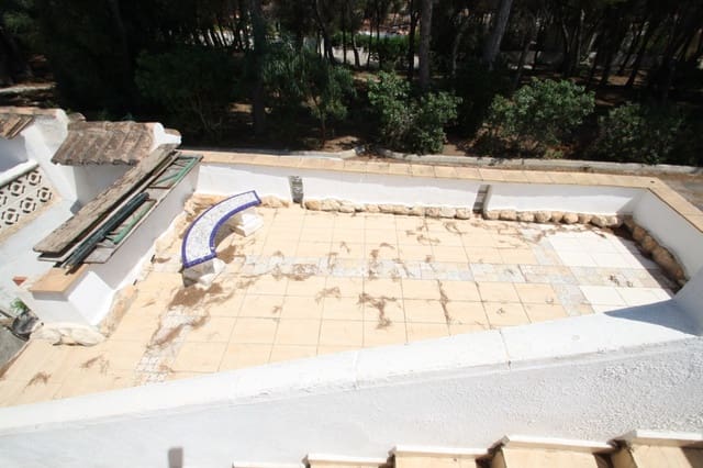 5 soverom Rekkehus til salgs i Moraira, Teulada-Moraira med svømmebasseng - € 380 000 (Ref: 9449284)