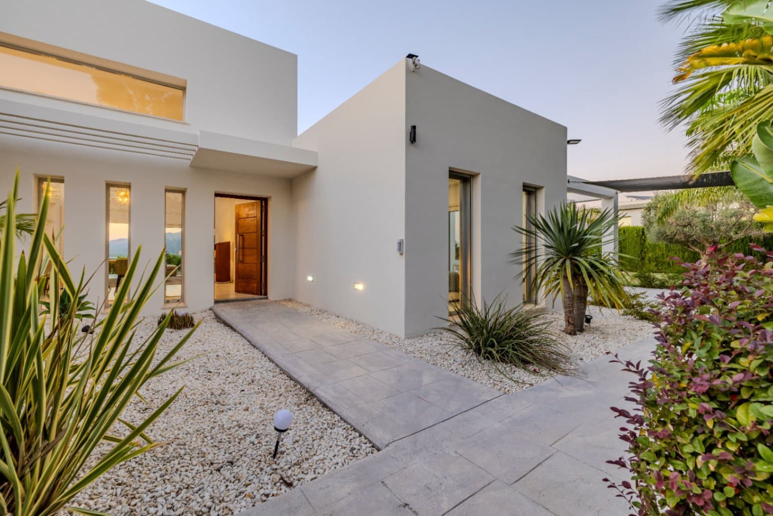 5 sypialnia Willa na sprzedaż w Javea / Xabia z basenem garażem - 1 695 000 € (Ref: 9449285)