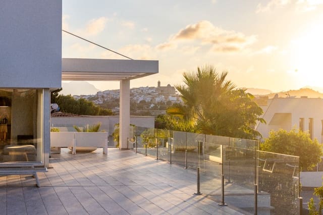 5 sypialnia Willa na sprzedaż w Javea / Xàbia z basenem garażem - 1 695 000 € (Ref: 9449285)