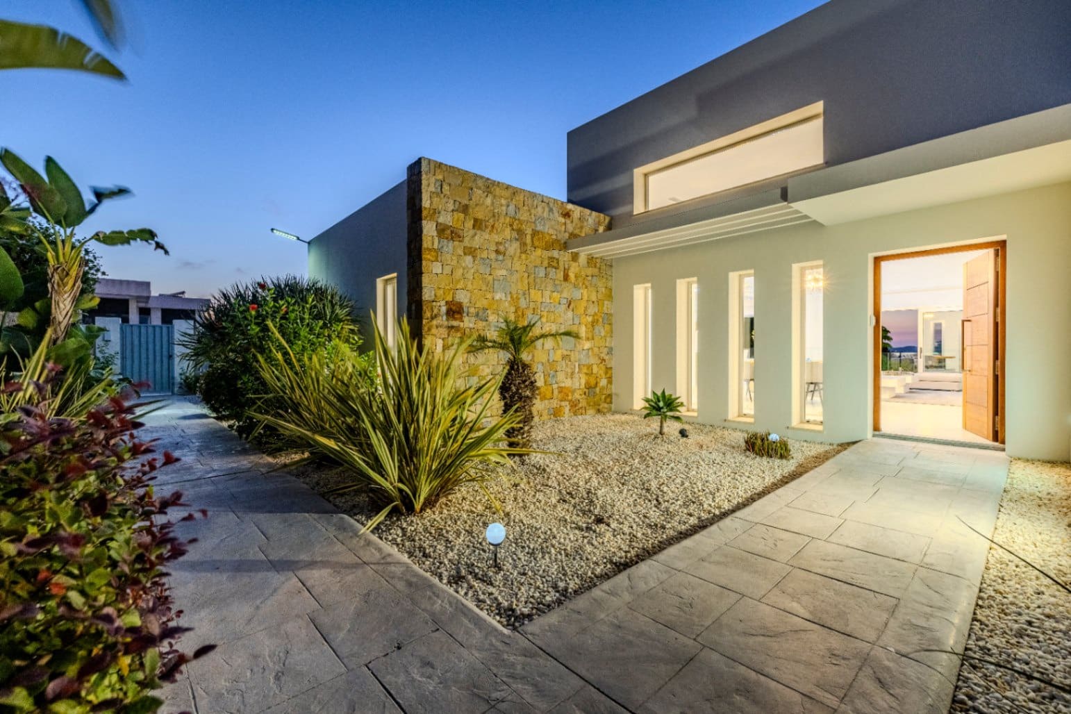 5 sypialnia Willa na sprzedaż w Javea / Xabia z basenem garażem - 1 695 000 € (Ref: 9449285)