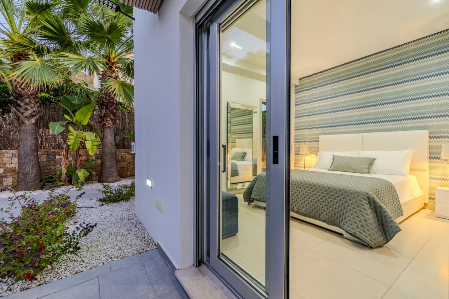 5 sypialnia Willa na sprzedaż w Javea / Xabia z basenem garażem - 1 695 000 € (Ref: 9449285)