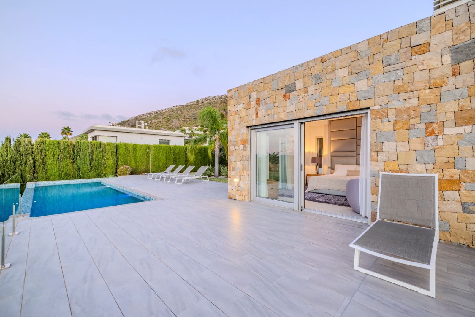 5 sypialnia Willa na sprzedaż w Javea / Xabia z basenem garażem - 1 695 000 € (Ref: 9449285)