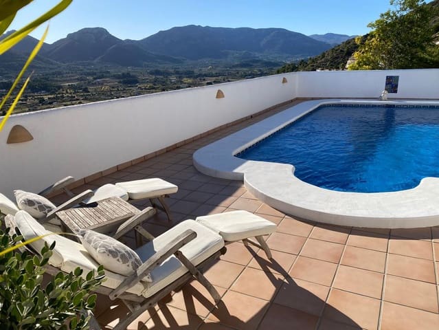 3 Zimmer Villa zu verkaufen in Jalón / Xaló mit Garage - 585.000 € (Ref: 9525581)