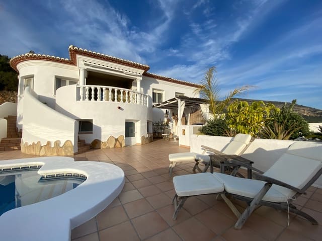 3 Zimmer Villa zu verkaufen in Jalón / Xaló mit Garage - 585.000 € (Ref: 9525581)