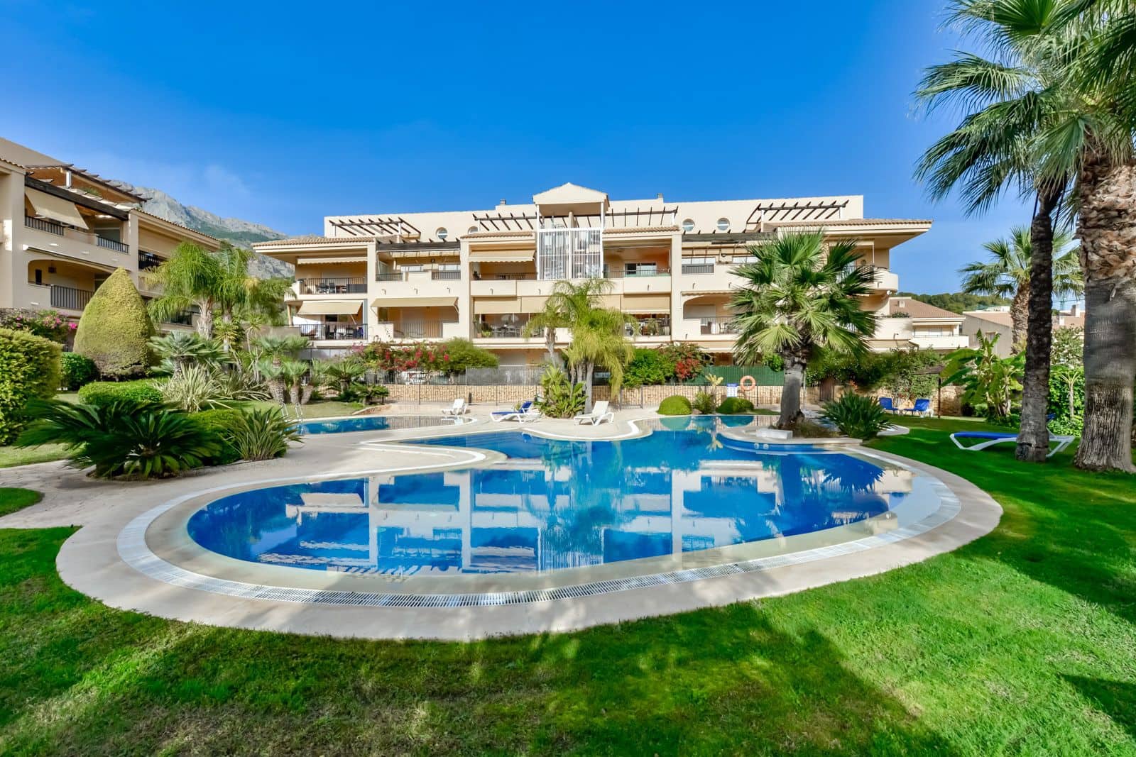 Apartamento de 3 habitaciones en Altea en venta con piscina garaje - 440.000 € (Ref: 9542646)