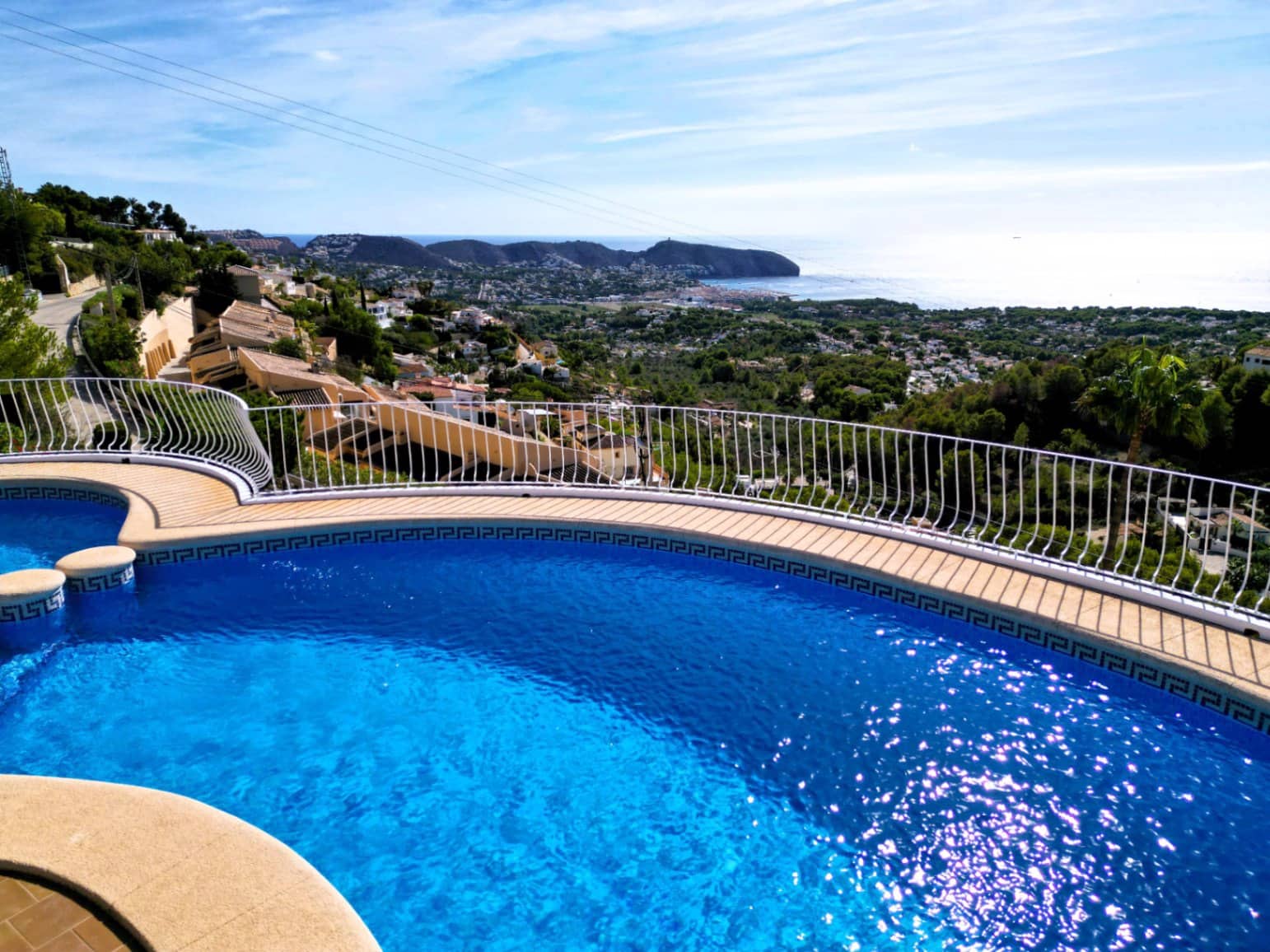 2 soveværelse Rækkehus til salg i Moraira med swimmingpool garage - € 365.000 (Ref: 9566435)