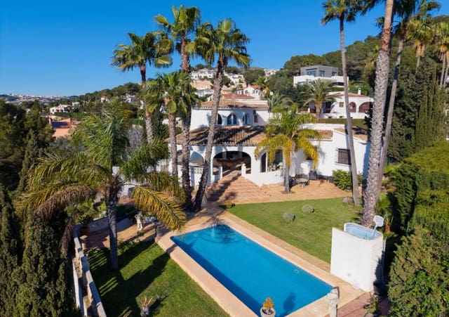 3 soverom Villa til salgs i Paichi, Teulada-Moraira med svømmebasseng garasje - € 750 000 (Ref: 9950737)