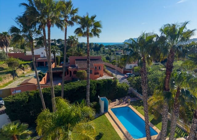 3 soverom Villa til salgs i Paichi, Teulada-Moraira med svømmebasseng garasje - € 750 000 (Ref: 9950737)