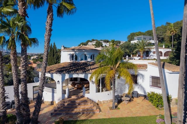 3 soverom Villa til salgs i Paichi, Teulada-Moraira med svømmebasseng garasje - € 750 000 (Ref: 9950737)