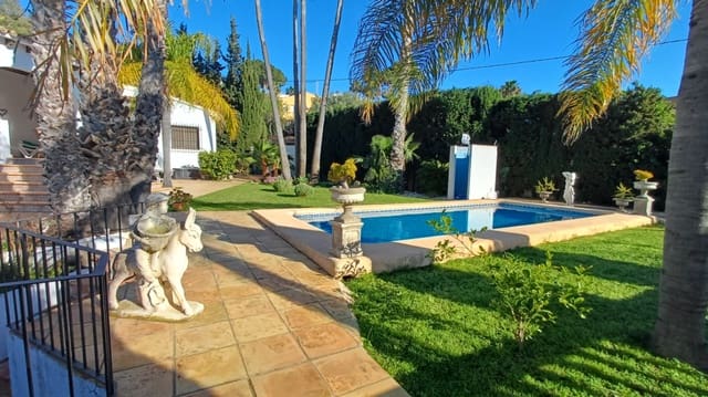 Chalet de 3 habitaciones en Paichi, Teulada-Moraira en venta con piscina garaje - 750.000 € (Ref: 9950737)