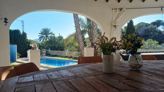 3 soverom Villa til salgs i Paichi, Teulada-Moraira med svømmebasseng garasje - € 750 000 (Ref: 9950737)