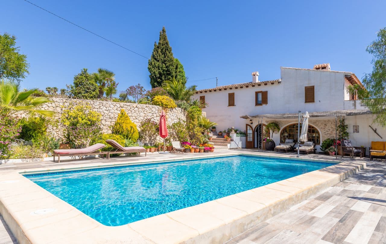 8 soveværelse Finca/Landehus til salg i Moraira med swimmingpool garage - € 1.600.000 (Ref: 9950741)