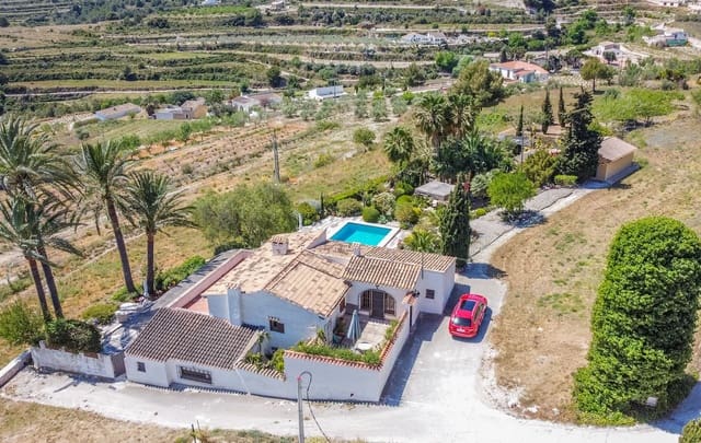 8 soveværelse Finca/Landehus til salg i Moraira, Teulada-Moraira med swimmingpool garage - € 1.600.000 (Ref: 9950741)