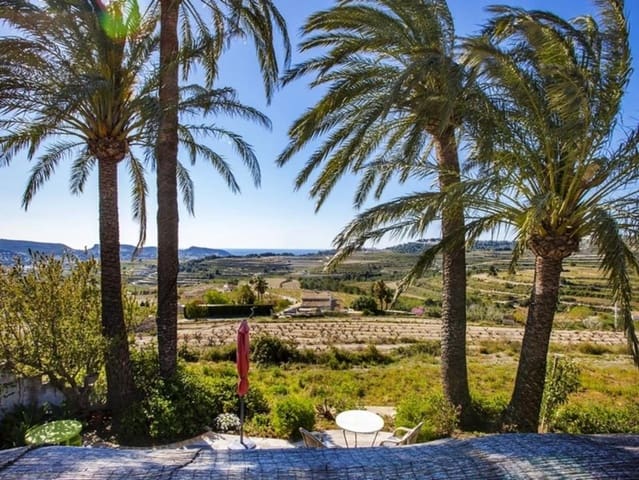 8 soveværelse Finca/Landehus til salg i Moraira, Teulada-Moraira med swimmingpool garage - € 1.600.000 (Ref: 9950741)