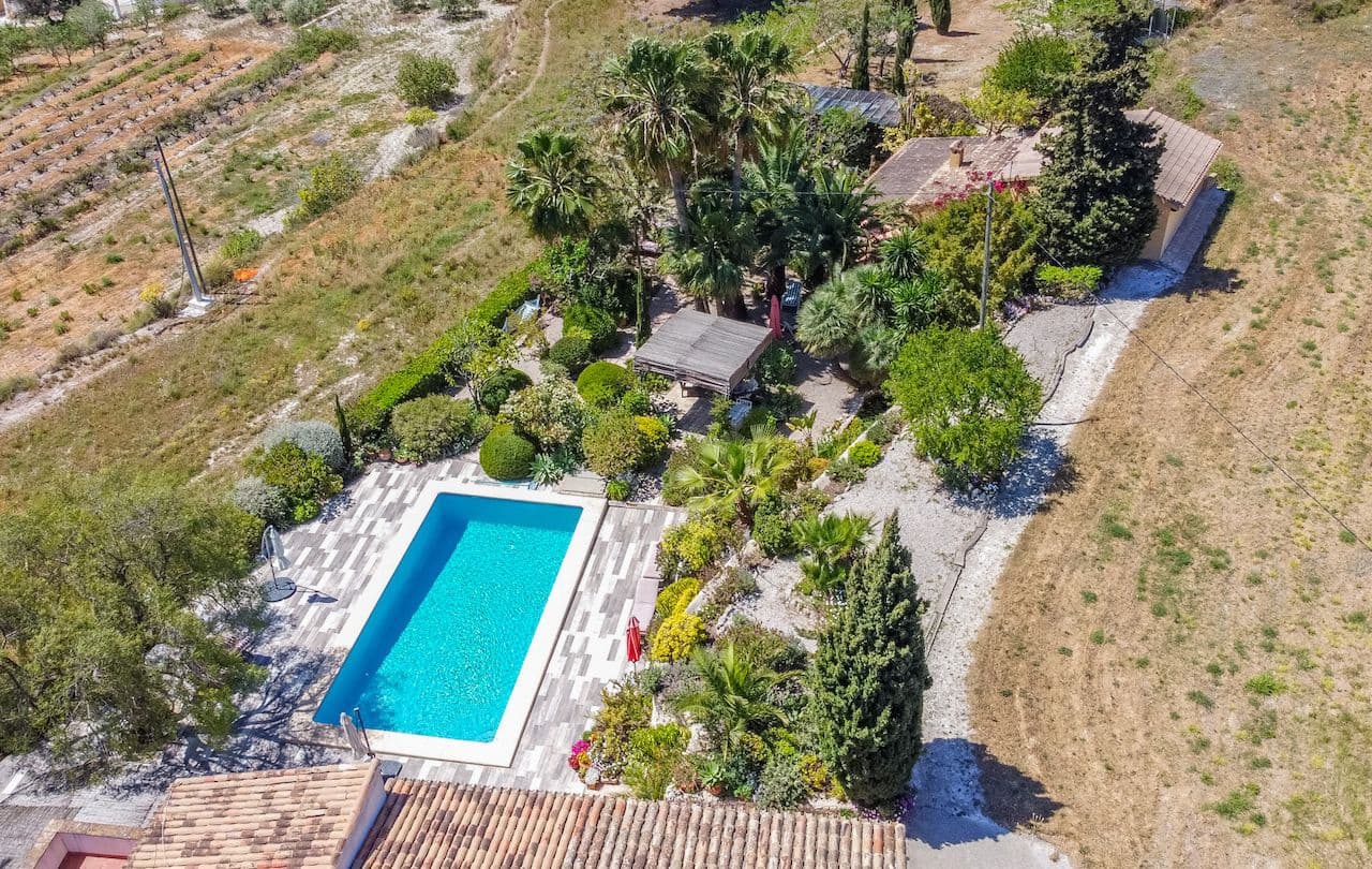 8 soveværelse Finca/Landehus til salg i Moraira med swimmingpool garage - € 1.600.000 (Ref: 9950741)