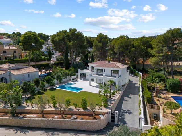 4 soveværelse Villa til salg i Moraira, Teulada-Moraira med garage - € 2.850.000 (Ref: 9950742)