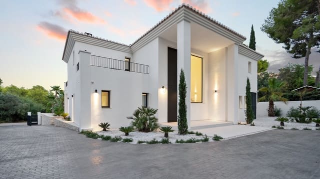4 soveværelse Villa til salg i Moraira, Teulada-Moraira med garage - € 2.850.000 (Ref: 9950742)