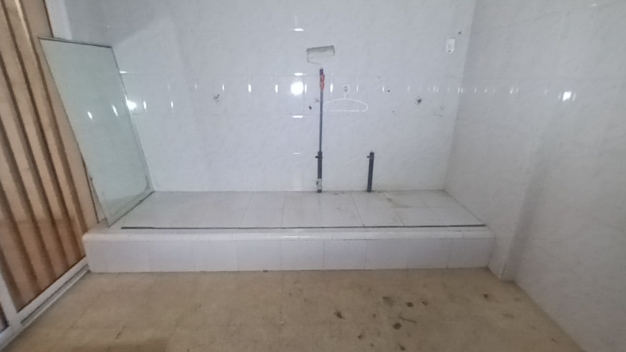 5 bedroom Apartment for sale in L'Estartit - € 280,000 (Ref: 10010349)