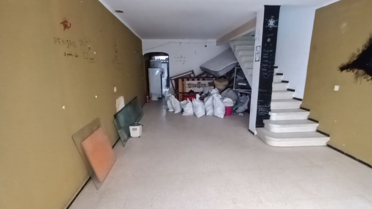 5 bedroom Apartment for sale in L'Estartit - € 280,000 (Ref: 10010349)