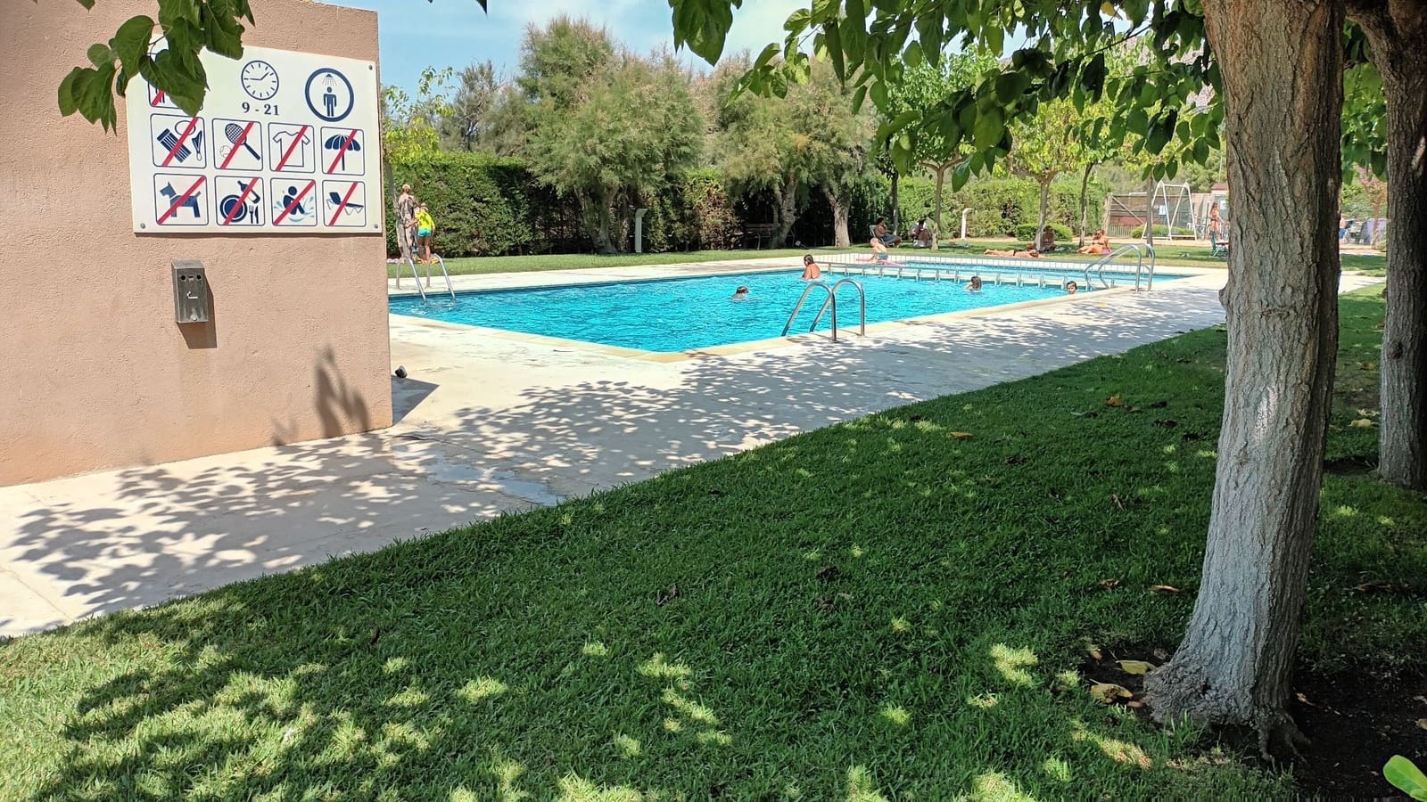 2 bedroom Apartment for sale in L'Estartit with pool - € 159,000 (Ref: 10015079)