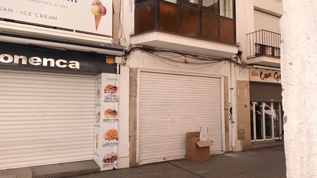 Commercieel te koop in L'Estartit, Torroella de Montgrí - € 155.000 (Ref: 10094230)